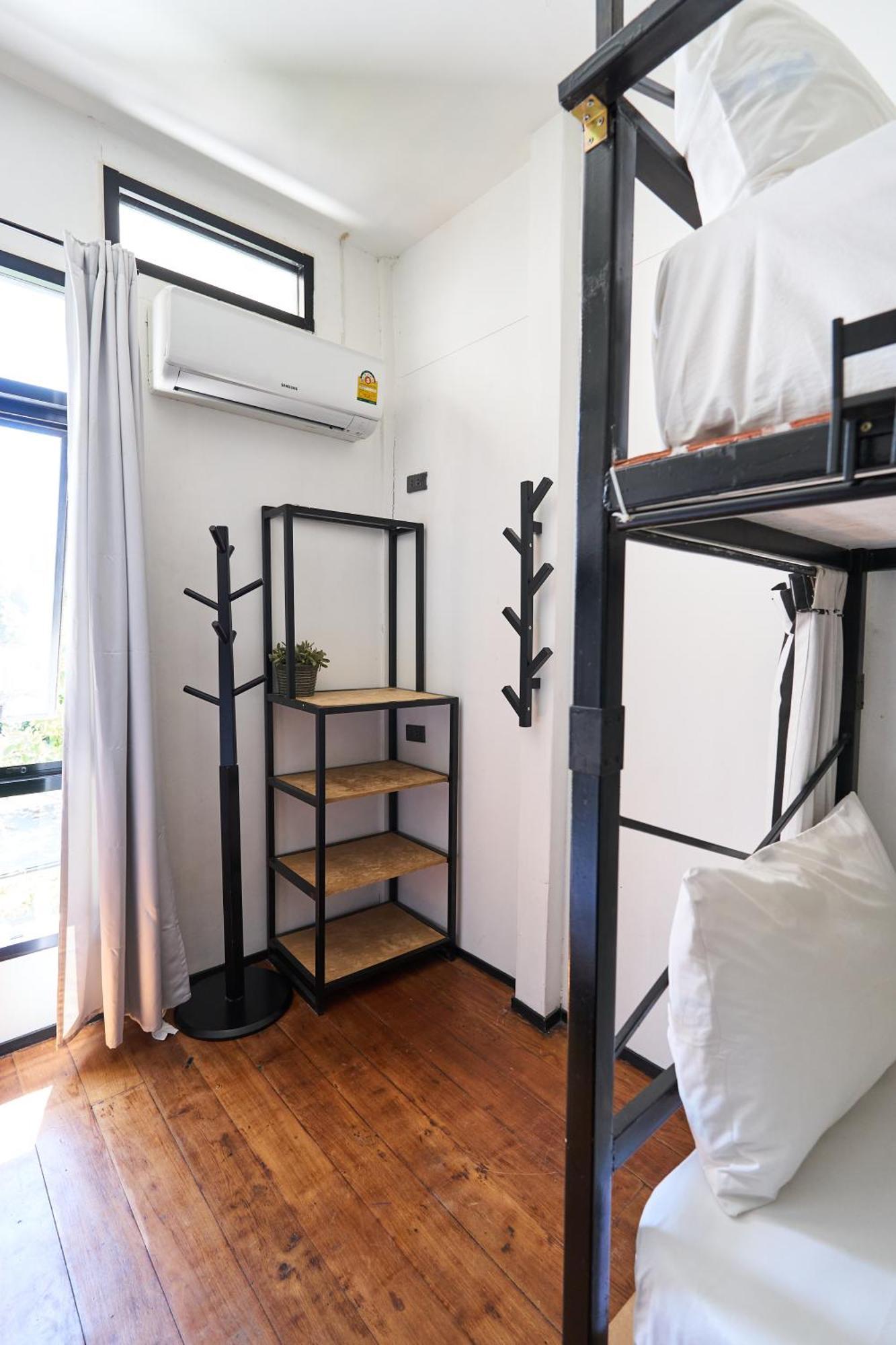 Sherloft Home&Hostel Chiang Mai Buitenkant foto