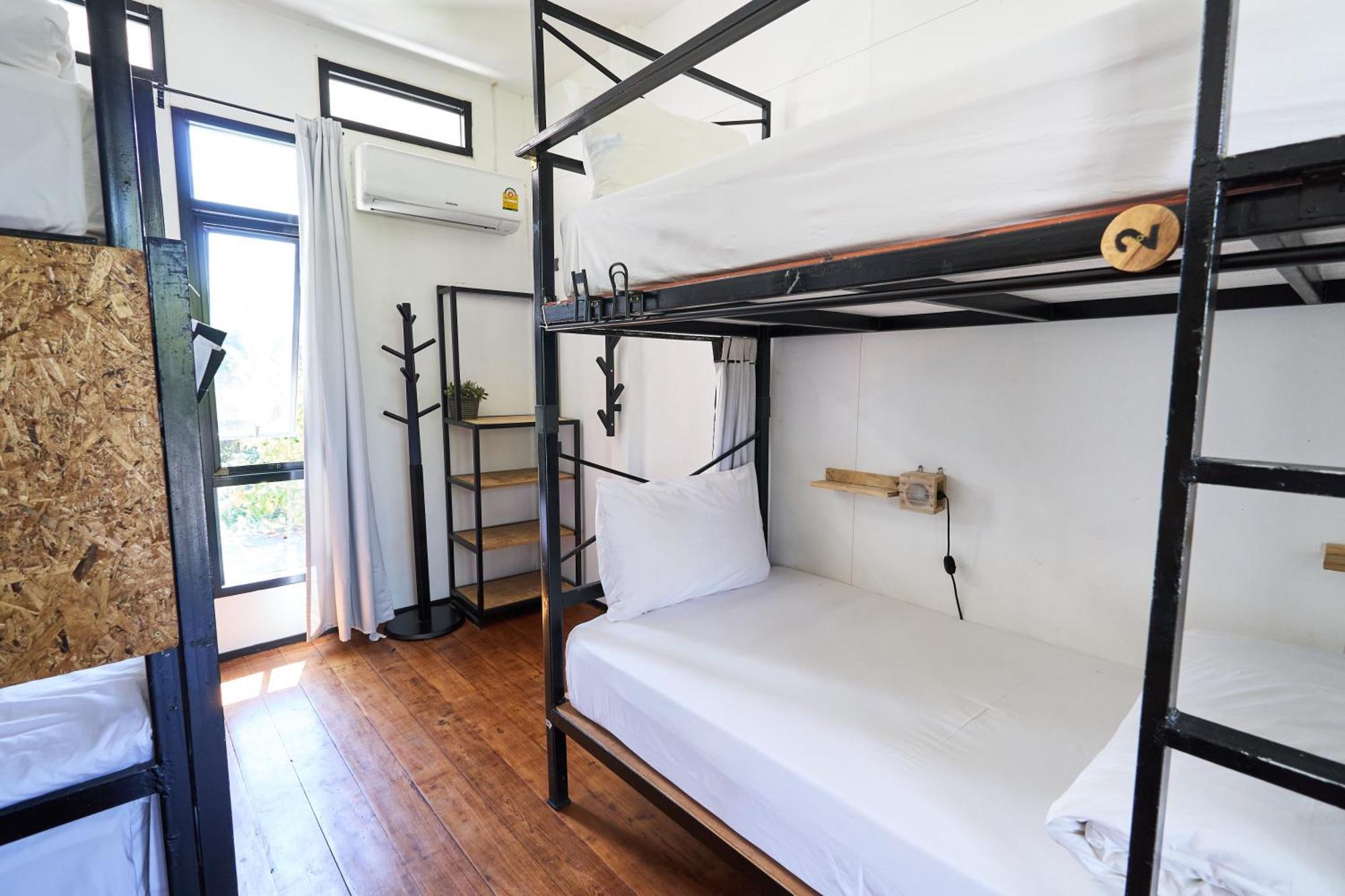 Sherloft Home&Hostel Chiang Mai Buitenkant foto
