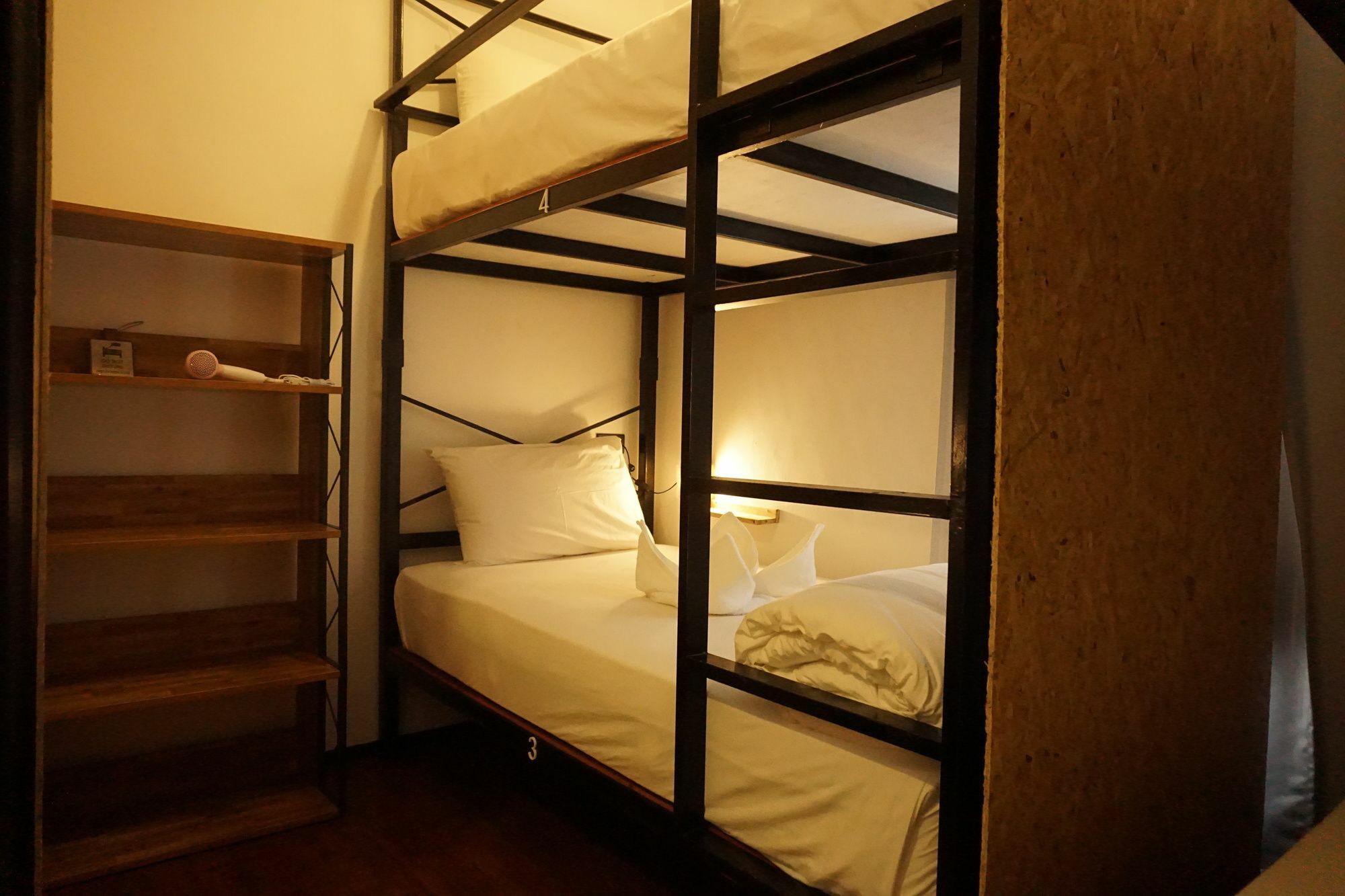 Sherloft Home&Hostel Chiang Mai Buitenkant foto