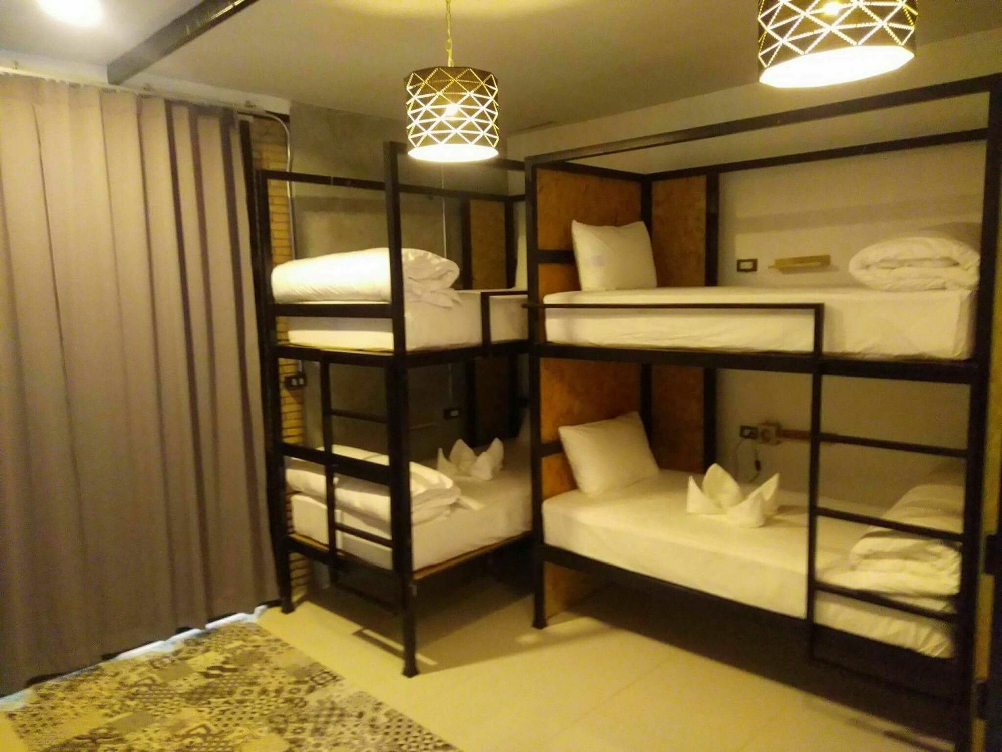 Sherloft Home&Hostel Chiang Mai Buitenkant foto